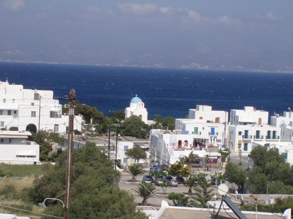 Hotel Katerina ปิโซ ลิวาดิ ภายนอก รูปภาพ