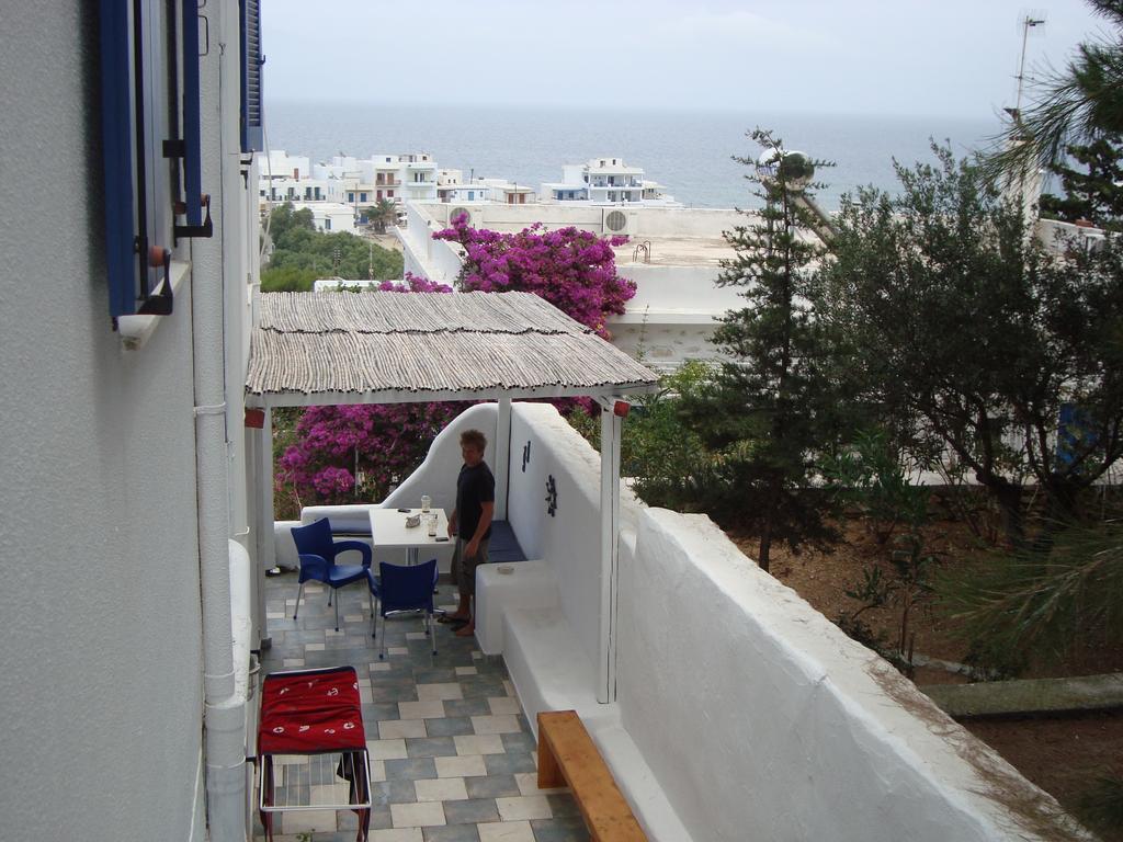 Hotel Katerina ปิโซ ลิวาดิ ภายนอก รูปภาพ